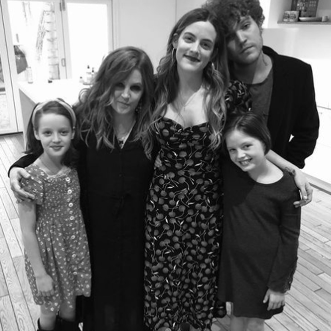 Look Again at Lisa Marie Presley’s Most Tender Moments With Her Children Look Again at Lisa Marie Presley’s Most Tender Moments With Her Children